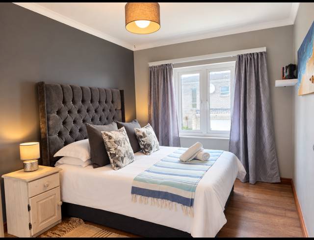 2 BEDROOM SECTIONAL TITLE FOR SALE IN TABLE VIEW